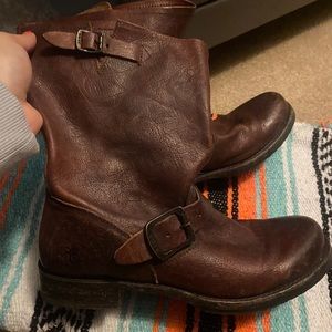 LIKE NEW FRYE BOOTS SZ 9
